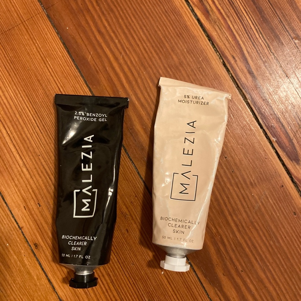 Malezia urea moisturizer and benzoyl peroxide set